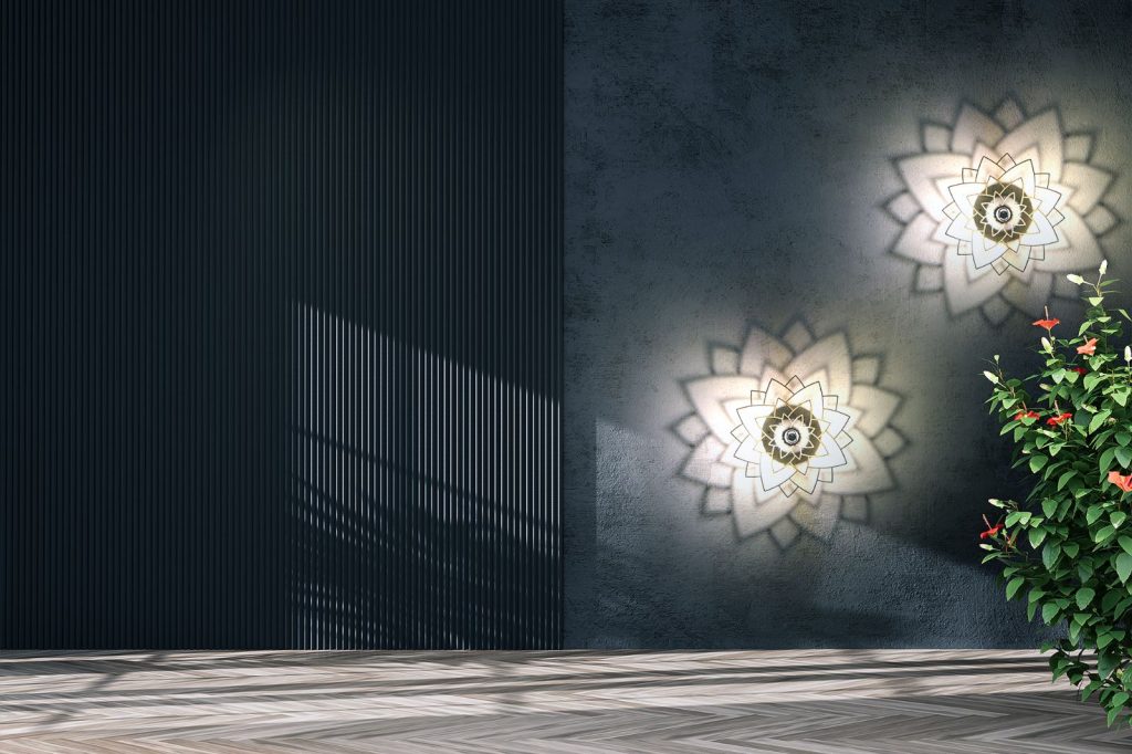 זוג גופי תאורה מעוצבים צמודי קיר על קיר שחור גרניט